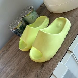 GLOW GREEN YEEZY SLIDES